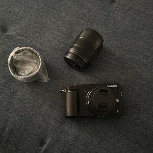 Digital Camera: Lumix